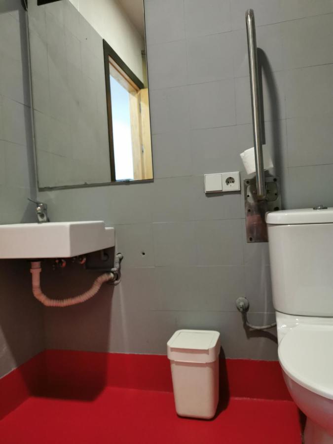 Traveller Box Hostel Sevilla Exterior foto