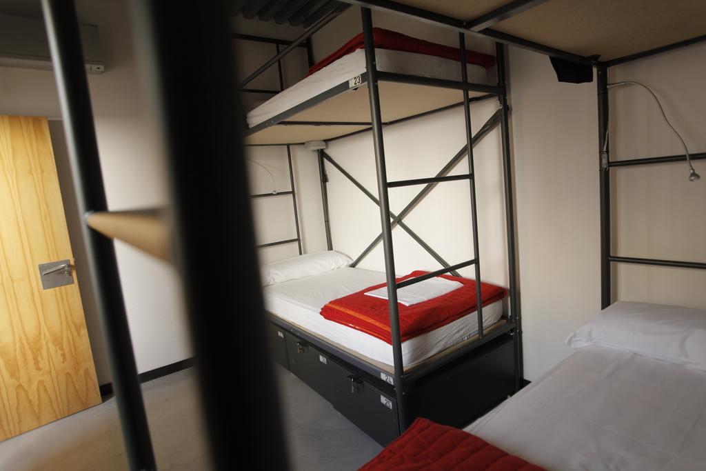 Traveller Box Hostel Sevilla Exterior foto